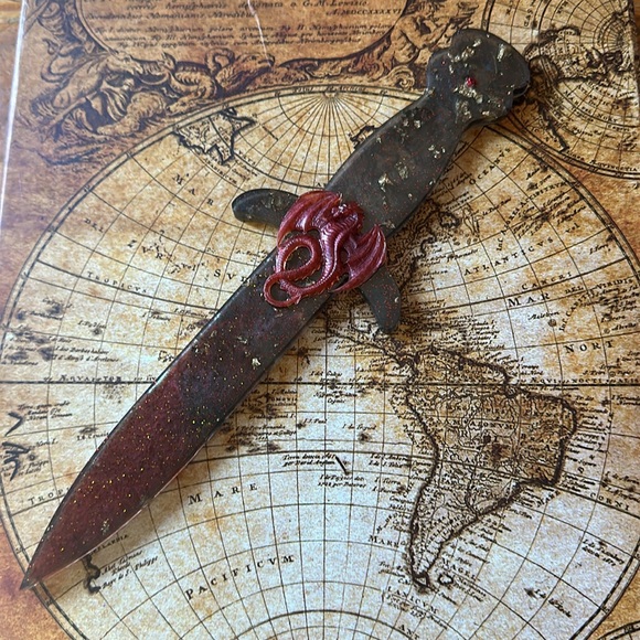 House of the dragon/GOT/ASOIAF House Targaryen resin dagger sword wall hanging - Picture 9 of 17